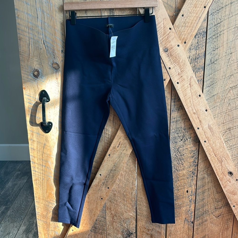 NWT Women’s Navy Leggings Small
